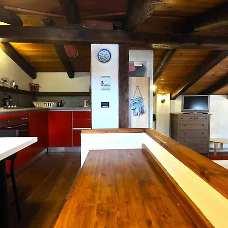 Apartament Hostdomus - La Casa Dello Gnomo *